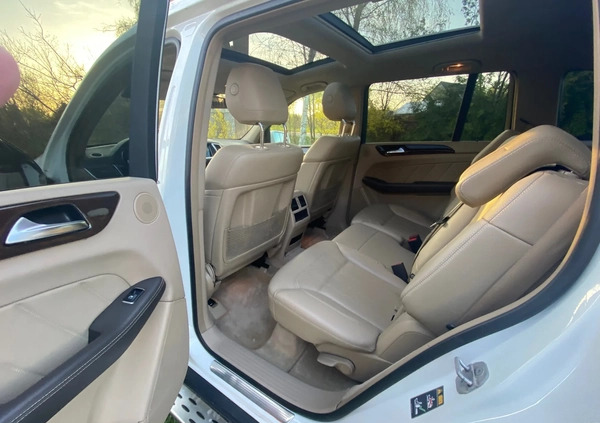 Mercedes-Benz GL cena 126000 przebieg: 230000, rok produkcji 2016 z Miechów małe 326